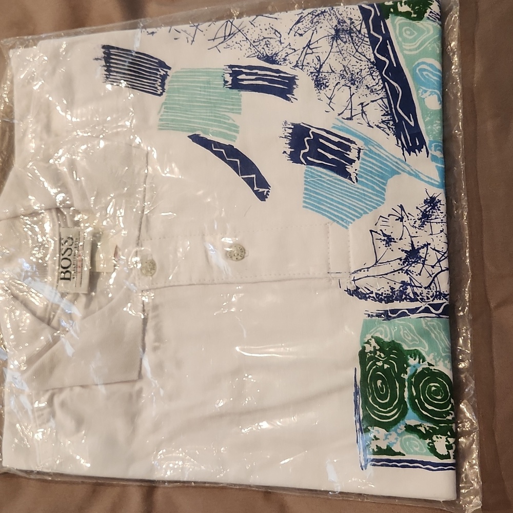 NWT HOGO BOSS  SHIRT. SIZE L